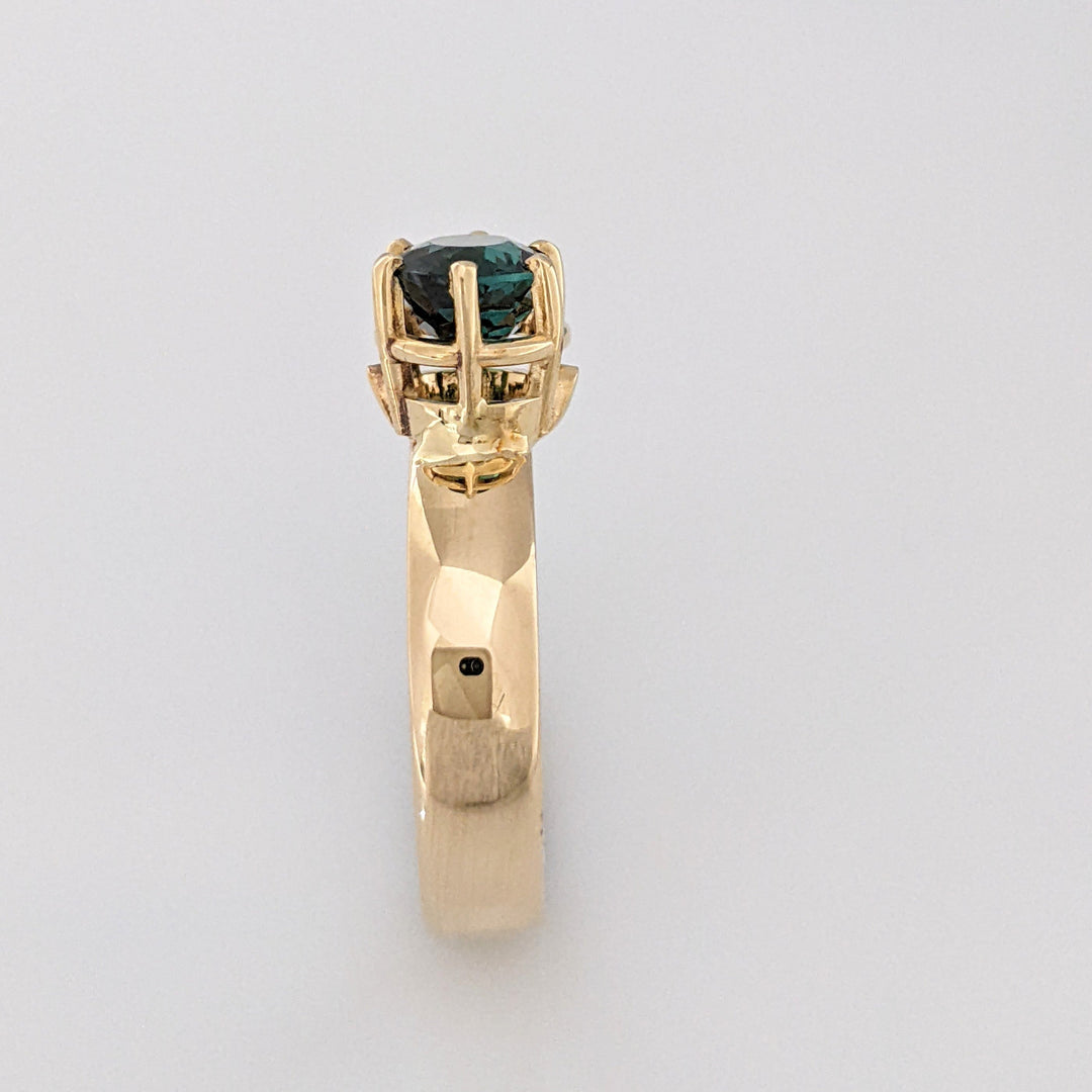 14K GREEN TOURMALINE OVAL 7X10 ESTATE RING 4.9 GRAMS