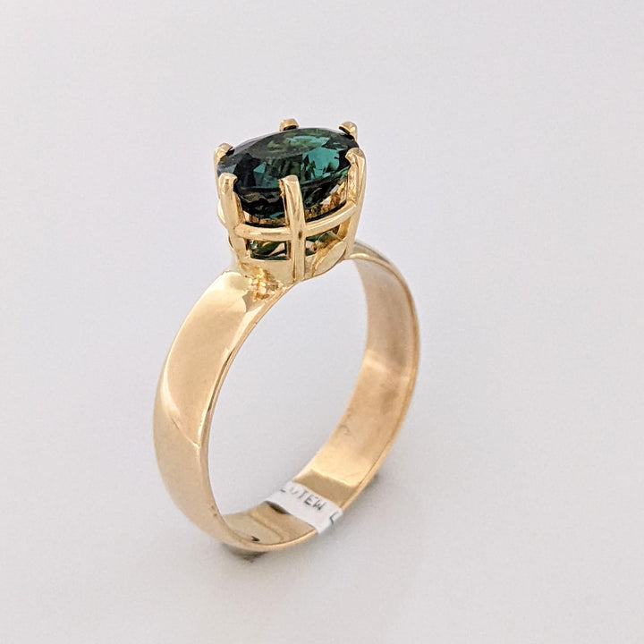 14K GREEN TOURMALINE OVAL 7X10 ESTATE RING 4.9 GRAMS