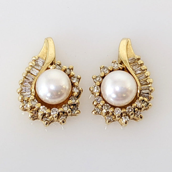 14K PEARL ROUND 5.5MM WITH ROUND/ BAGUETTE MELEE ESTATE EARRINGS 4.0 GRAMS