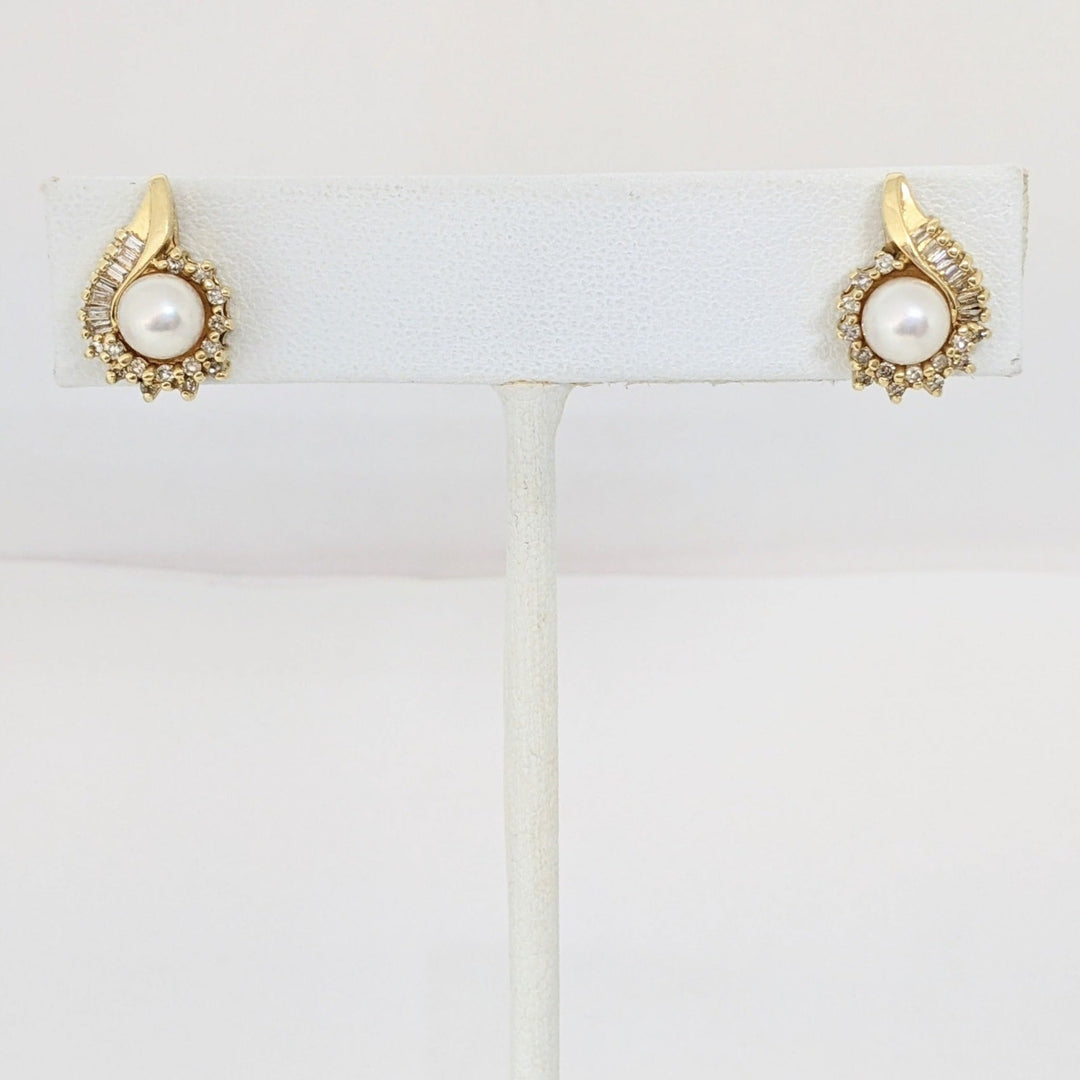14K PEARL ROUND 5.5MM WITH ROUND/ BAGUETTE MELEE ESTATE EARRINGS 4.0 GRAMS