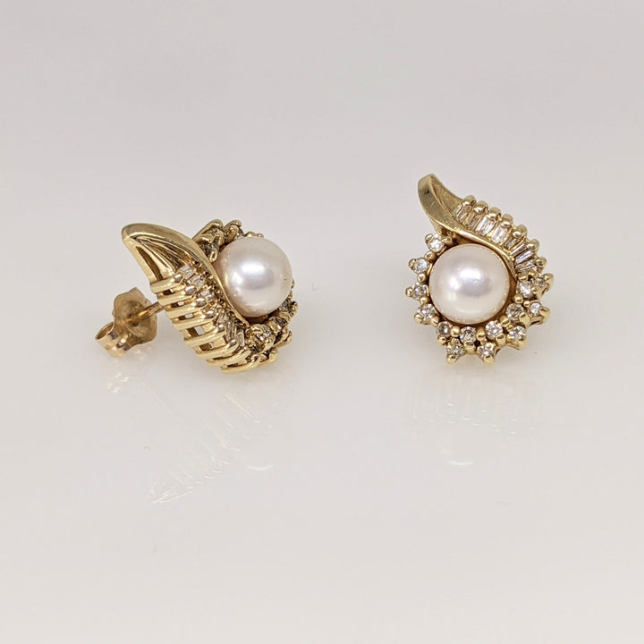 14K PEARL ROUND 5.5MM WITH ROUND/ BAGUETTE MELEE ESTATE EARRINGS 4.0 GRAMS