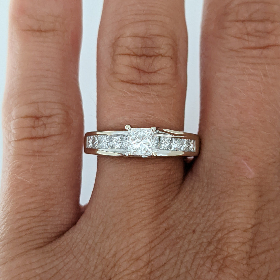 14K WHITE 1.47 CARAT TOTAL WEIGHT SI2 F PRINCESS CUT DIAMOND (12) ESTATE RING 3.7 GRAMS