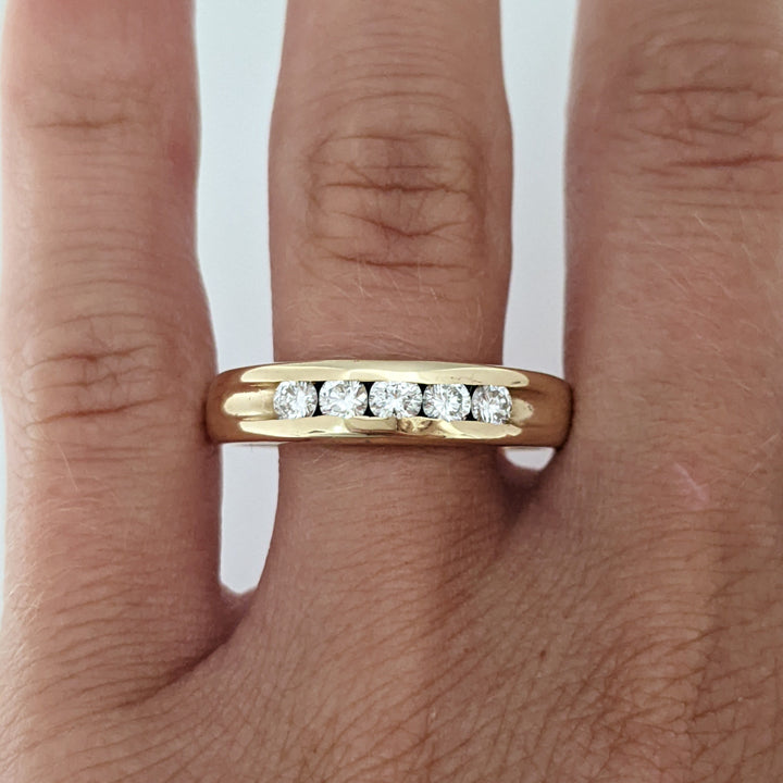 14K .50 CARAT TOTAL WEIGHT SI1 G DIAMOND ROUND (5) CHANNEL SET ESTATE BAND 5.3 GRAMS