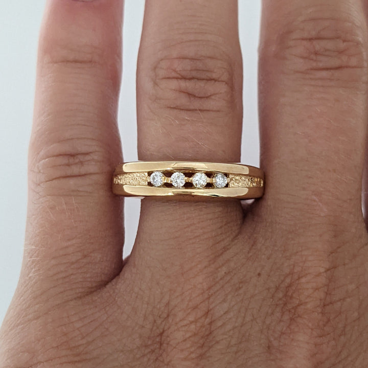 14K .12 CARAT TOTAL WEIGHT SI2 I DIAMOND ROUND (4) ESTATE BAND 4.7 GRAMS