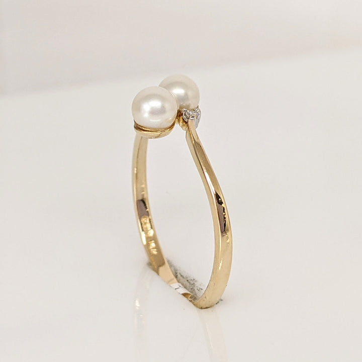 14K PEARL ROUND (2) 4MM BYPASS WITH MELEE ESTATE RING 1.4 GRAMS