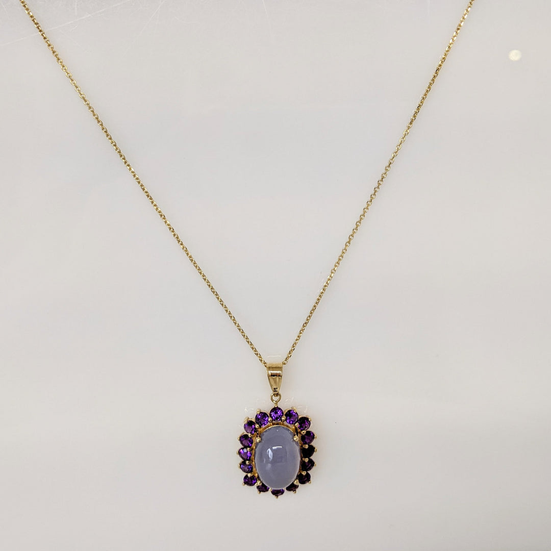 14K PURPLE JADE CABOCHON 10X14 WITH (16) 3MM AMETHYST ESTATE PENDANT & CHAIN 5.8 GRAMS