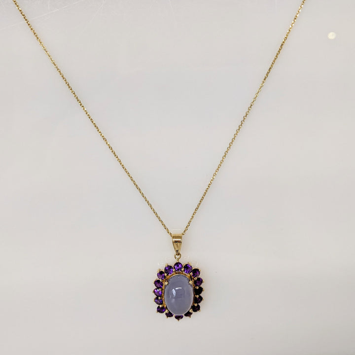 14K PURPLE JADE CABOCHON 10X14 WITH (16) 3MM AMETHYST ESTATE PENDANT & CHAIN 5.8 GRAMS