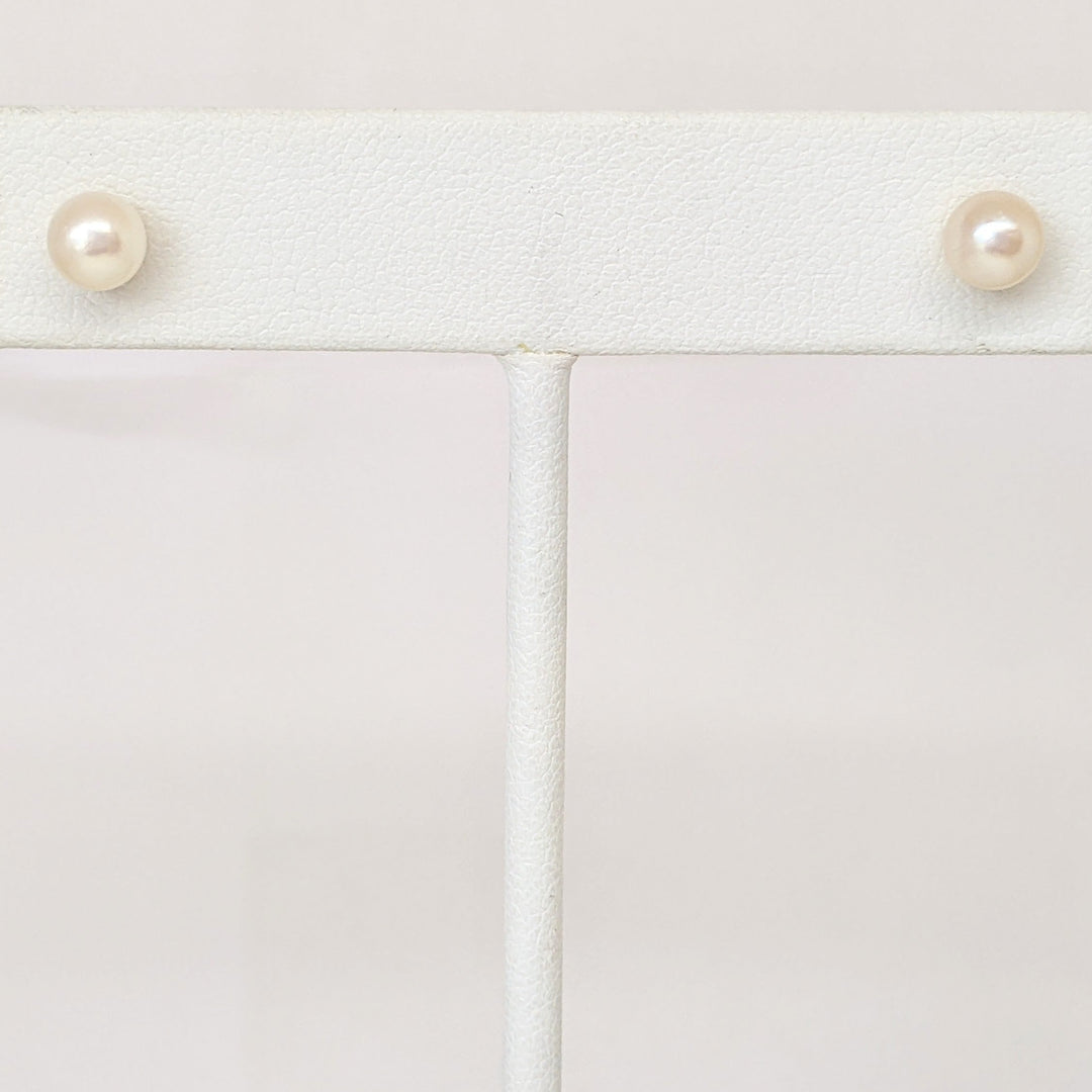 14K PEARL ROUND 5.5MM ESTATE STUD EARRINGS 0.9 GRAMS