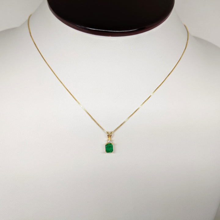 14K EMERALD CUT EMERALD 4X5 WITH MELEE ESTATE PENDANT & CHAIN 1.9 GRAMS