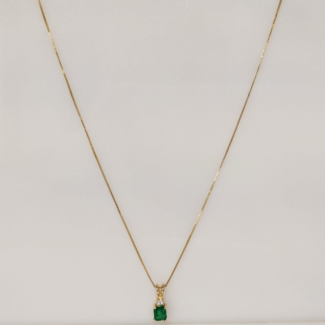 14K EMERALD CUT EMERALD 4X5 WITH MELEE ESTATE PENDANT & CHAIN 1.9 GRAMS