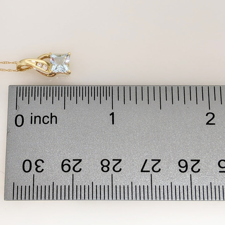 10K AQUAMARINE PRINCESS CUT 5MM WITH MELEE ESTATE PENDANT & CHAIN 1.2 GRAMS