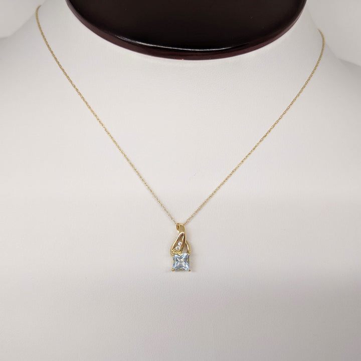 10K AQUAMARINE PRINCESS CUT 5MM WITH MELEE ESTATE PENDANT & CHAIN 1.2 GRAMS
