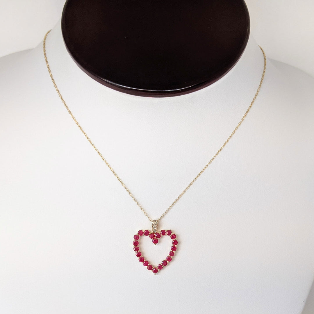 10K RUBY ROUND (22) 2.5MM ESTATE HEART PENDANT & CHAIN 2.5 GRAMS