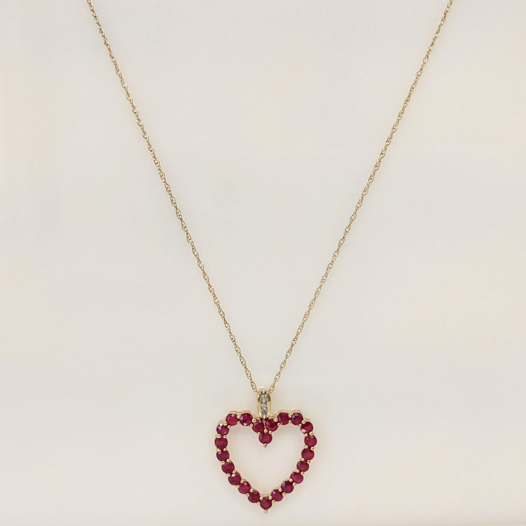 10K RUBY ROUND (22) 2.5MM ESTATE HEART PENDANT & CHAIN 2.5 GRAMS