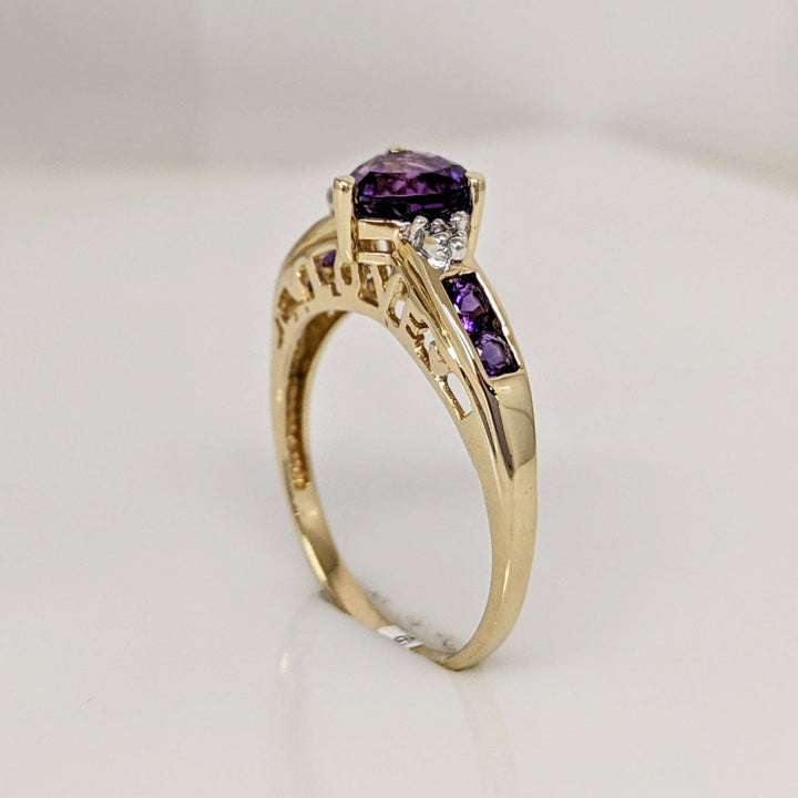 10K AMETHYST HEART 6MM WITH (4) ROUND AND (2) MELEE ESTATE RING 2.0 GRAMS