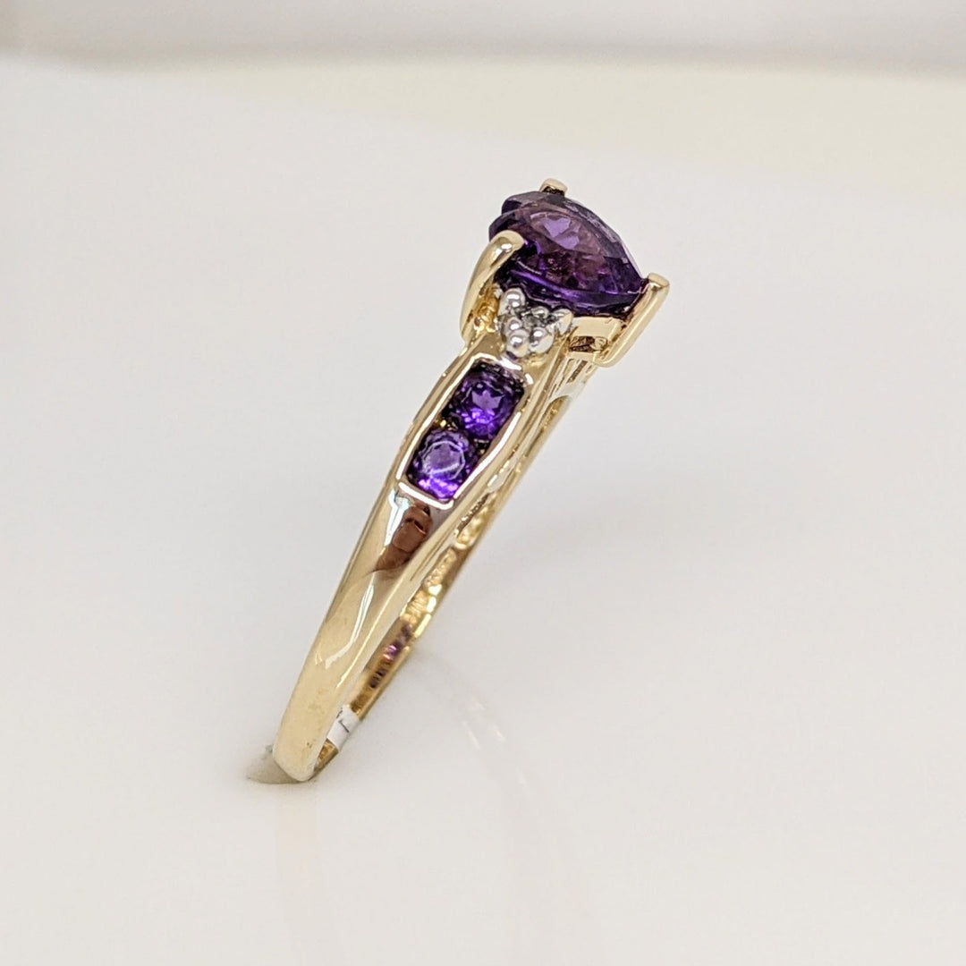 10K AMETHYST HEART 6MM WITH (4) ROUND AND (2) MELEE ESTATE RING 2.0 GRAMS
