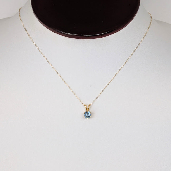 14K BLUE TOPAZ ROUND 5MM ESTATE PENDANT & CHAIN 0.9 GRAMS