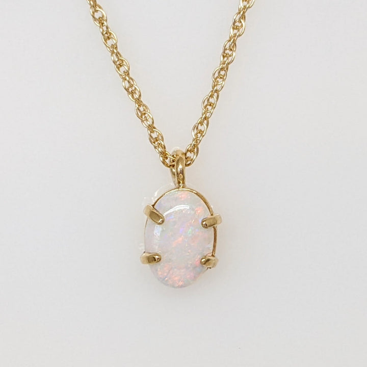 14K OPAL OVAL 5X7 ESTATE PENDANT & CHAIN 1.3 GRAMS