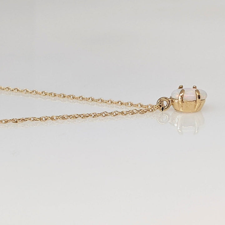 14K OPAL OVAL 5X7 ESTATE PENDANT & CHAIN 1.3 GRAMS