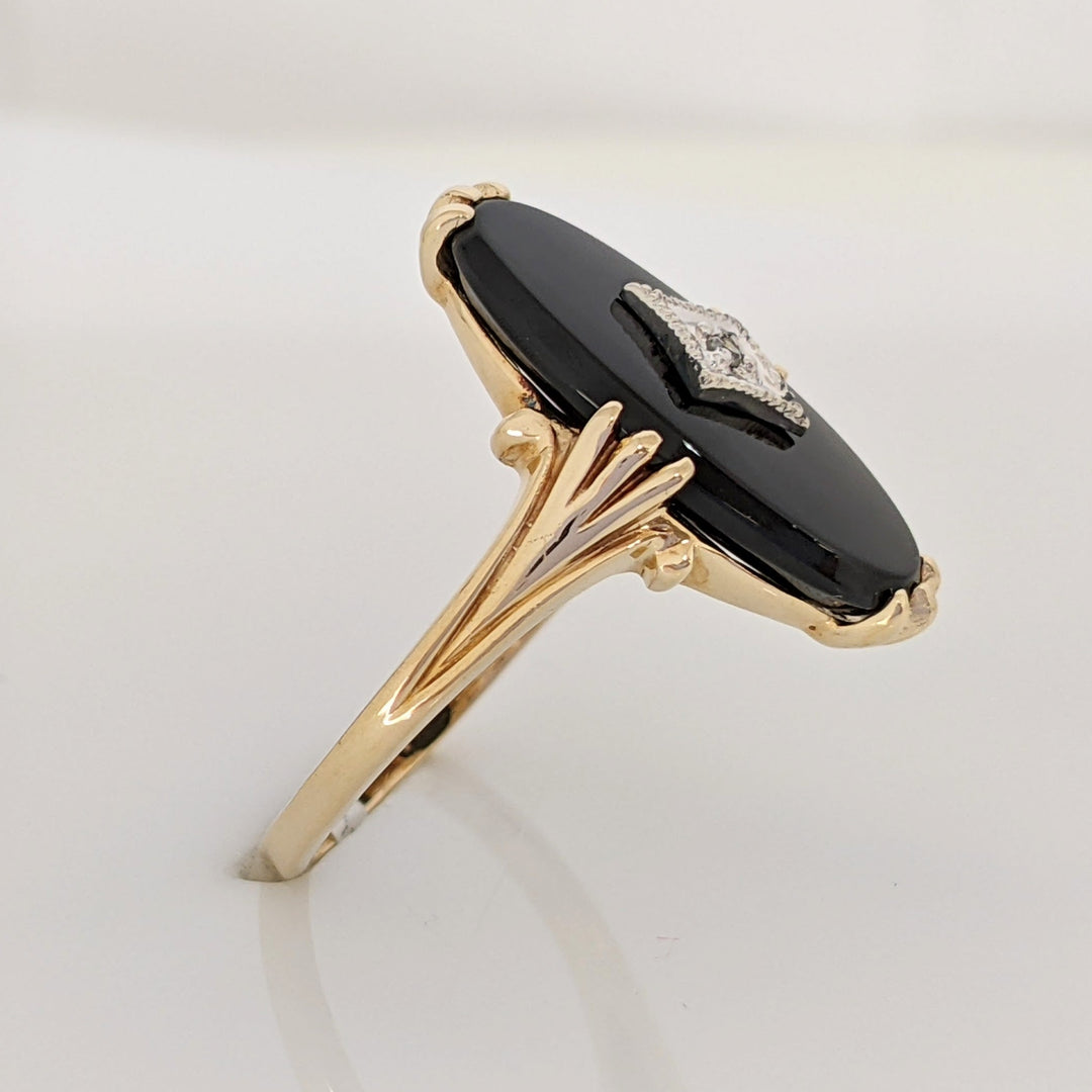10K ONYX OVAL 8X17 WITH MELEE ESTATE RING 3.0 GRAMS