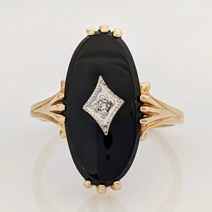 10K ONYX OVAL 8X17 WITH MELEE ESTATE RING 3.0 GRAMS