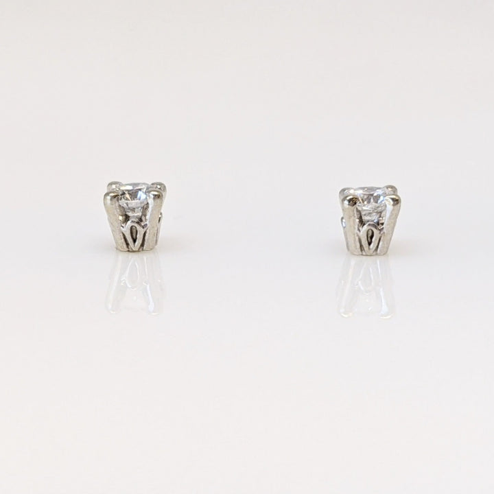 14K WHITE .25 CARAT TOTAL WEIGHT SI2 H DIAMOND ROUND (2) ESTATE STUD EARRINGS 0.8 GRAMS