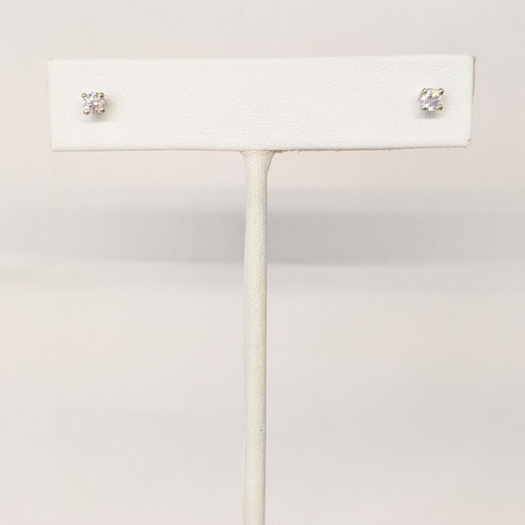 14K WHITE .25 CARAT TOTAL WEIGHT SI2 H DIAMOND ROUND (2) ESTATE STUD EARRINGS 0.8 GRAMS