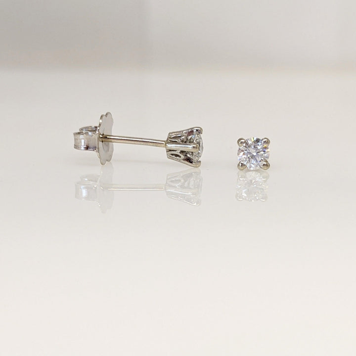 14K WHITE .25 CARAT TOTAL WEIGHT SI2 H DIAMOND ROUND (2) ESTATE STUD EARRINGS 0.8 GRAMS