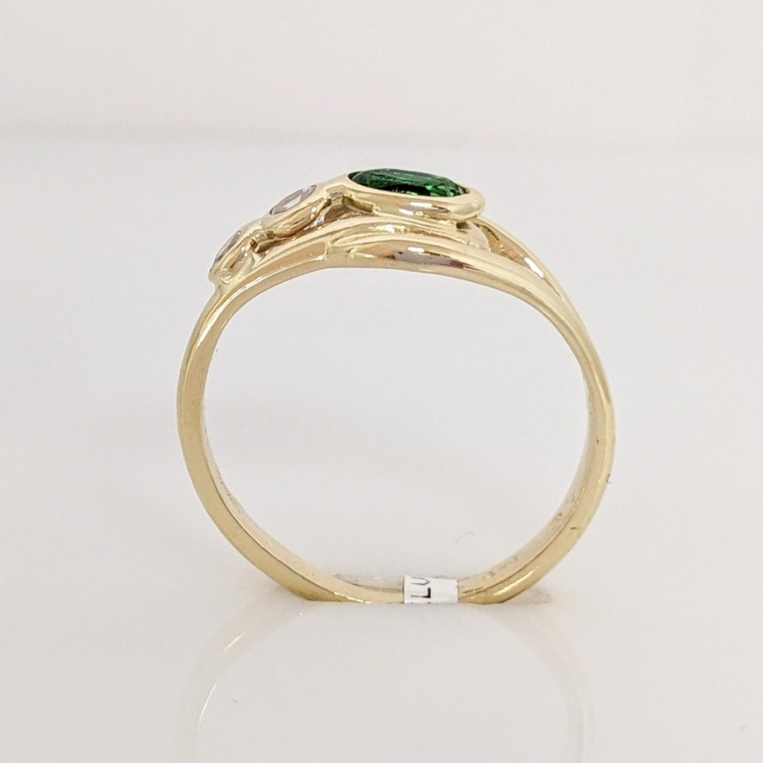 14K GREEN STONE BEZEL WITH (2) CUBIC ZIRCONIA ROUND ESTATE RING 2.4 GRAMS