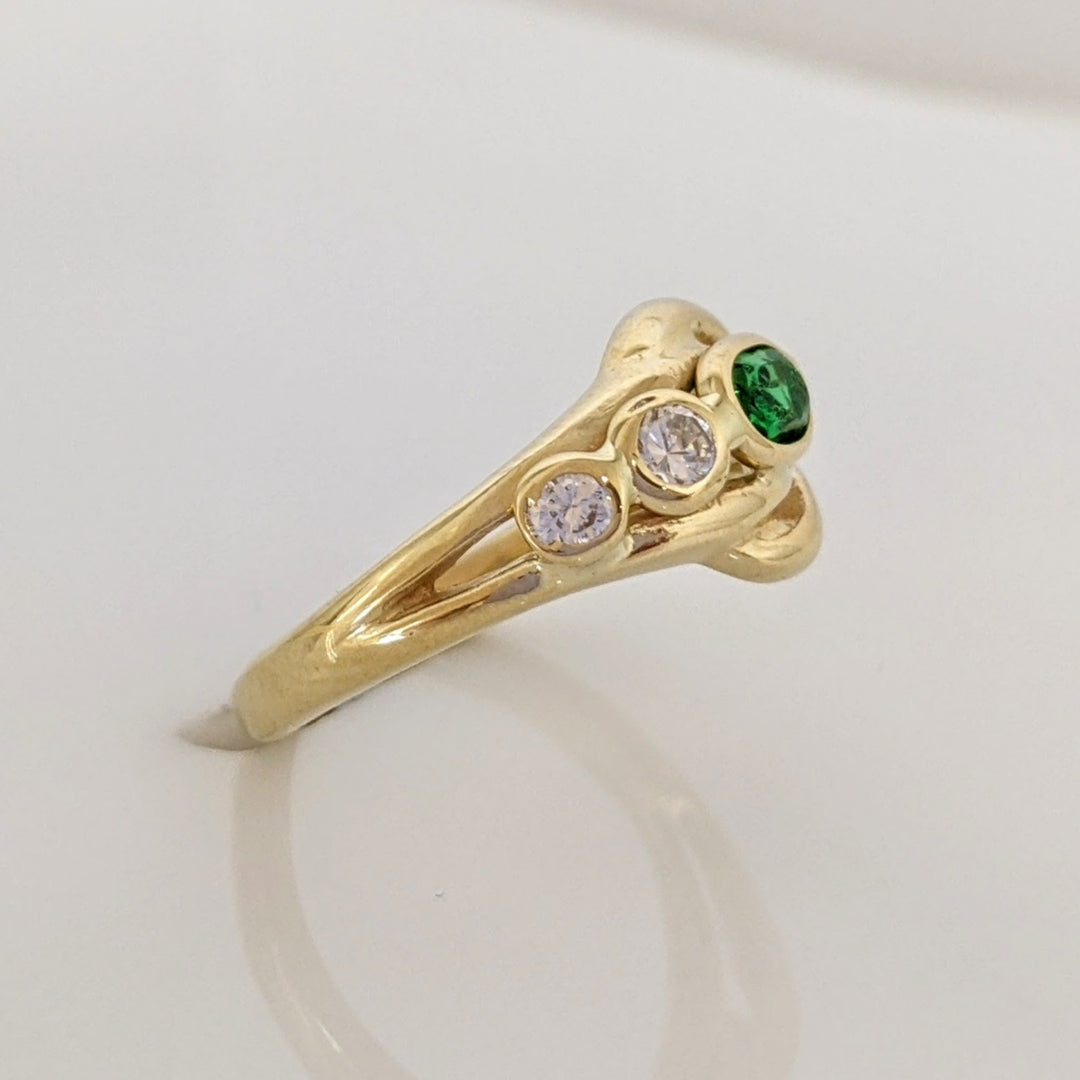 14K GREEN STONE BEZEL WITH (2) CUBIC ZIRCONIA ROUND ESTATE RING 2.4 GRAMS