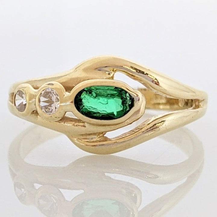 14K GREEN STONE BEZEL WITH (2) CUBIC ZIRCONIA ROUND ESTATE RING 2.4 GRAMS