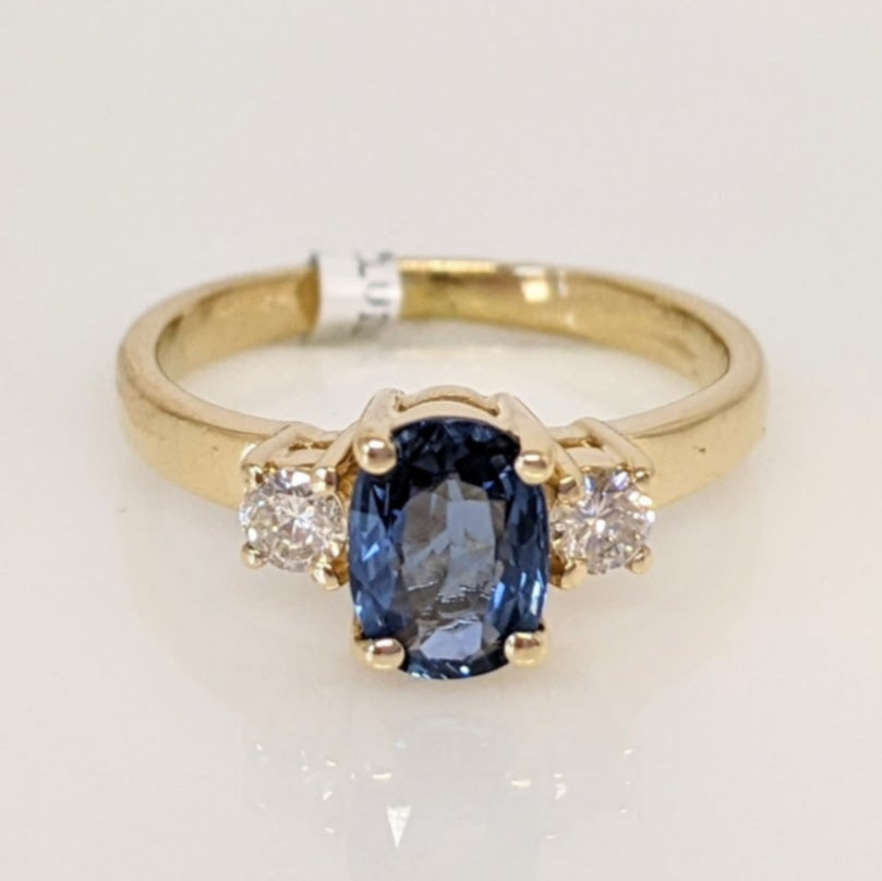 14K SAPPHIRE OVAL "AA" 5X7 WITH (2) MELEE ESTATE RING 2.6 GRAMS