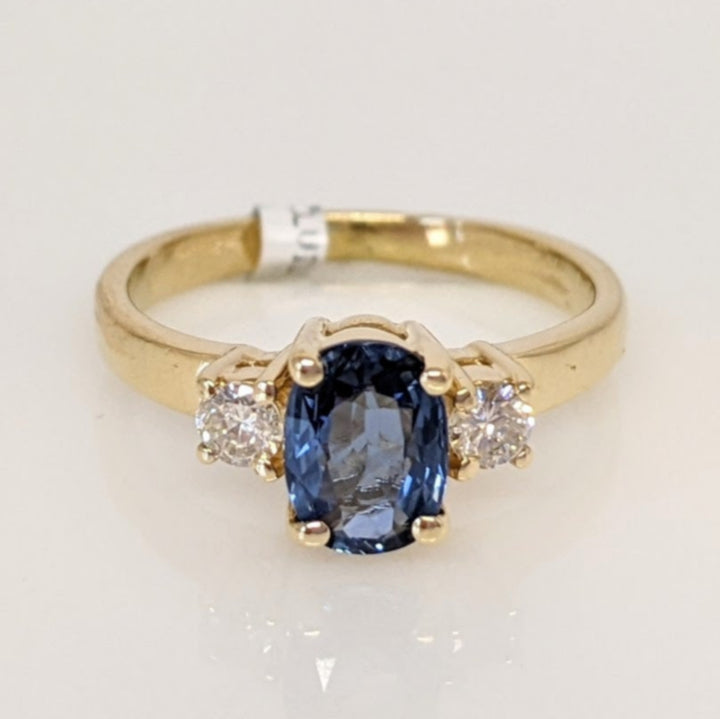 14K SAPPHIRE OVAL "AA" 5X7 WITH (2) MELEE ESTATE RING 2.6 GRAMS