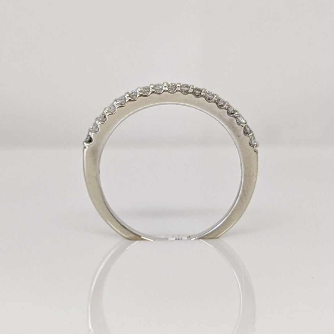 14K WHITE .26 CARAT TOTAL WEIGHT SI2 H DIAMOND ROUND (17) ESTATE BAND 2.1 GRAMS