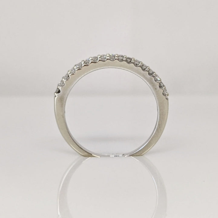 14K WHITE .26 CARAT TOTAL WEIGHT SI2 H DIAMOND ROUND (17) ESTATE BAND 2.1 GRAMS