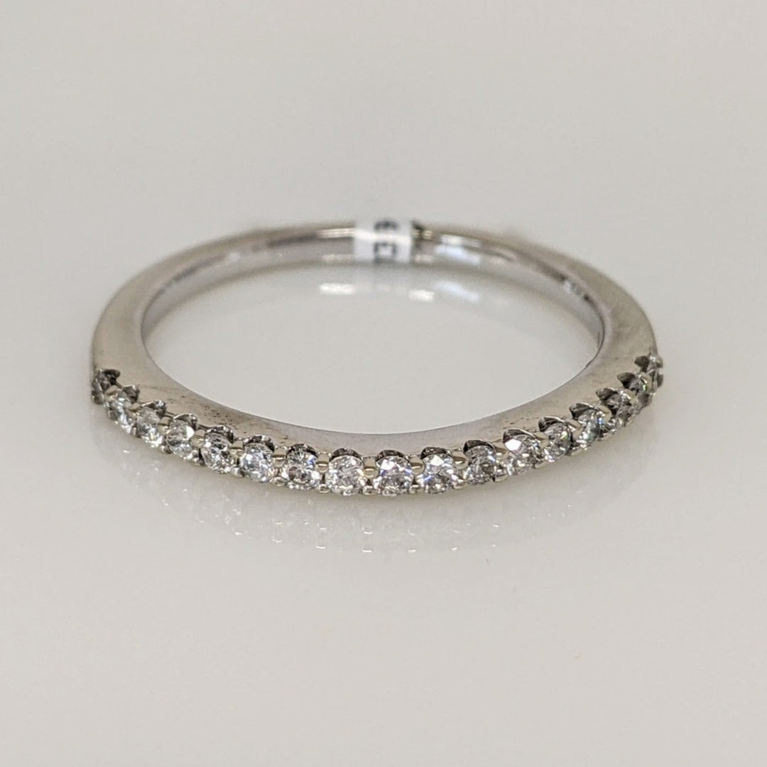 14K WHITE .26 CARAT TOTAL WEIGHT SI2 H DIAMOND ROUND (17) ESTATE BAND 2.1 GRAMS