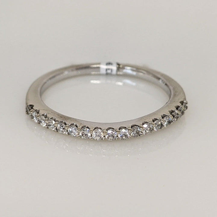 14K WHITE .26 CARAT TOTAL WEIGHT SI2 H DIAMOND ROUND (17) ESTATE BAND 2.1 GRAMS