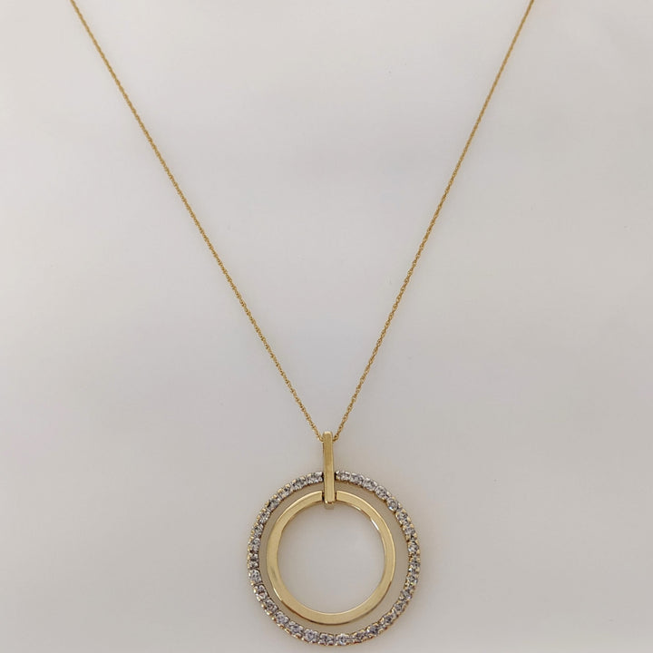 14K .62 CARAT TOTAL WEIGHT I1 I DIAMOND ROUND (31) TWO- CIRCLE PENDANT & CHAIN 8.2 GRAMS