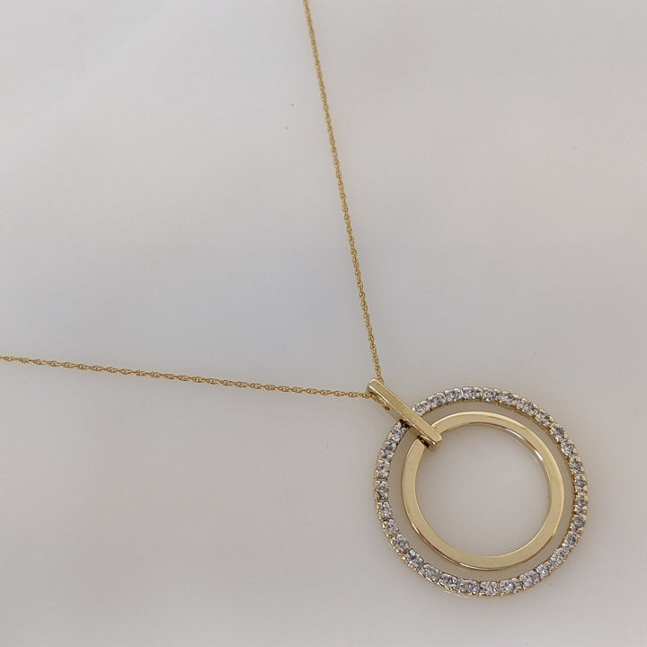 14K .62 CARAT TOTAL WEIGHT I1 I DIAMOND ROUND (31) TWO- CIRCLE PENDANT & CHAIN 8.2 GRAMS