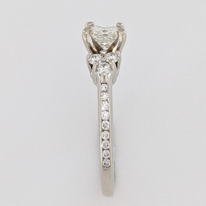 14K WHITE .72 CARAT TOTAL WEIGHT SI2-I1 H DIAMOND PRINCESS CUT (1) ROUND ESTATE RING 3.2 GRAMS