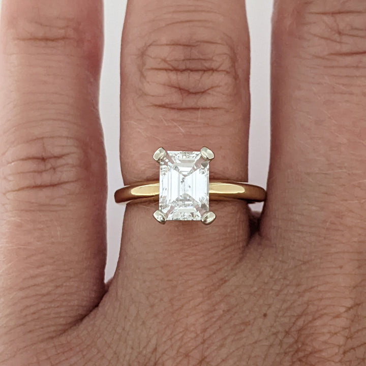 14K 1.21 CARAT TOTAL I1 G DIAMOND EMERALD CUT ESTATE SOLITAIRE RING 2.5 GRAMS