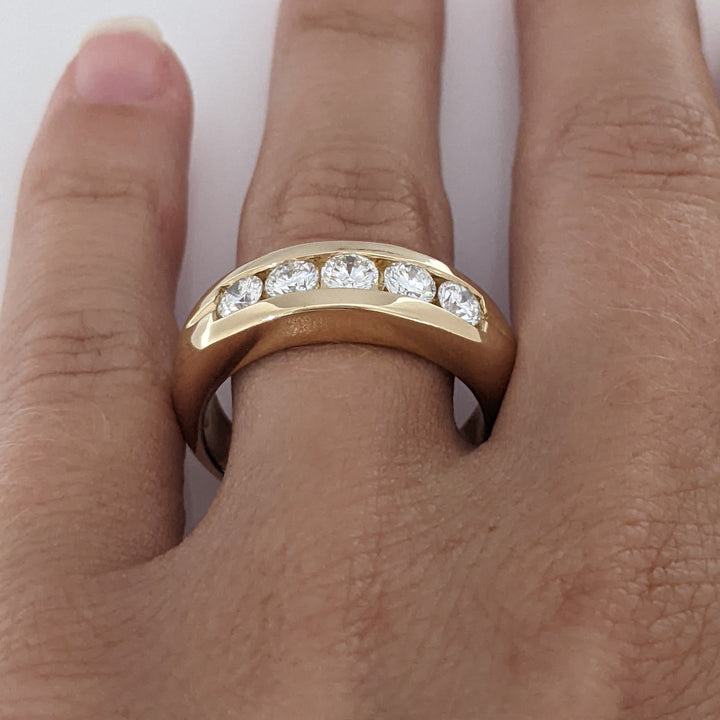 14K .94 CARAT TOTAL WEIGHT SI2 H DIAMOND ROUND (5) ESTATE CHANNEL BAND 9.6 GRAMS