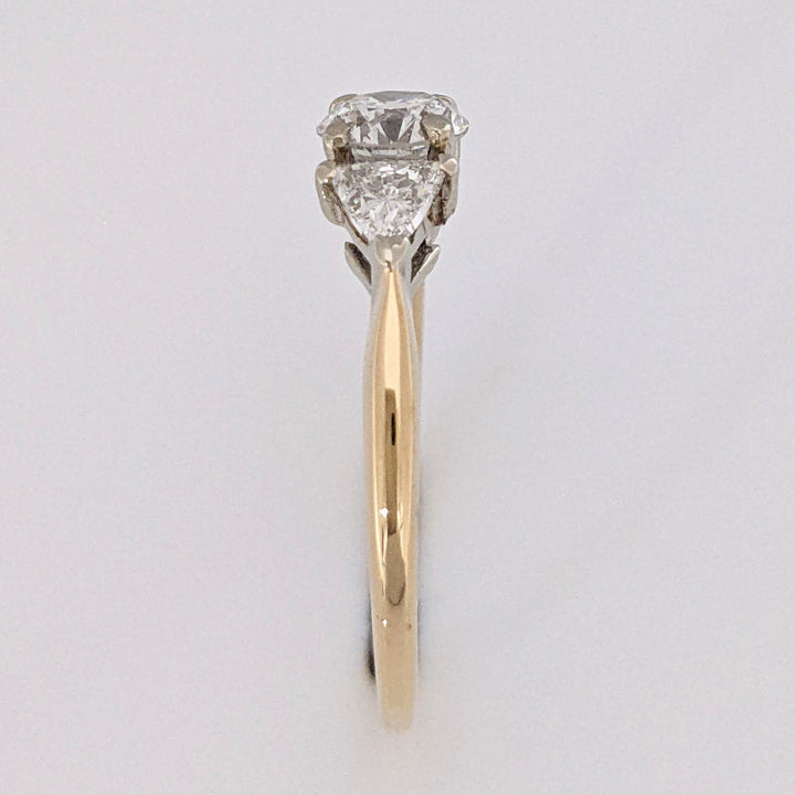 14K .93 CARAT TOTAL WEIGHT SI1 F DIAMOND ROUND WITH (2) TRILLION TRINITY ESTATE RING 2.4 GRAMS