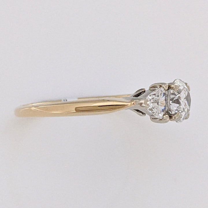 14K .93 CARAT TOTAL WEIGHT SI1 F DIAMOND ROUND WITH (2) TRILLION TRINITY ESTATE RING 2.4 GRAMS