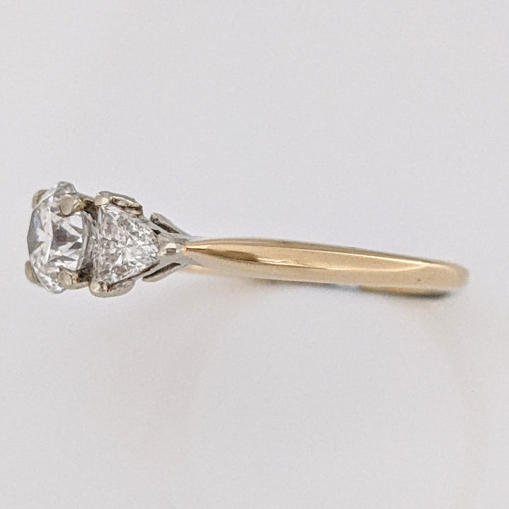 14K .93 CARAT TOTAL WEIGHT SI1 F DIAMOND ROUND WITH (2) TRILLION TRINITY ESTATE RING 2.4 GRAMS