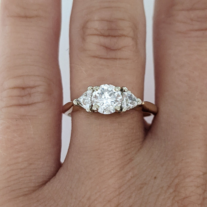 14K .93 CARAT TOTAL WEIGHT SI1 F DIAMOND ROUND WITH (2) TRILLION TRINITY ESTATE RING 2.4 GRAMS