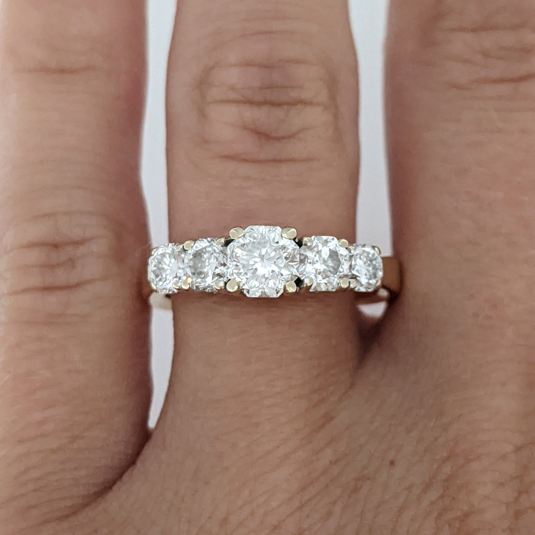 18K 1.95 CARAT TOTAL WEIGHT VVS2 F DIAMOND ROUND (5) ESTATE RING 4.9 GRAMS