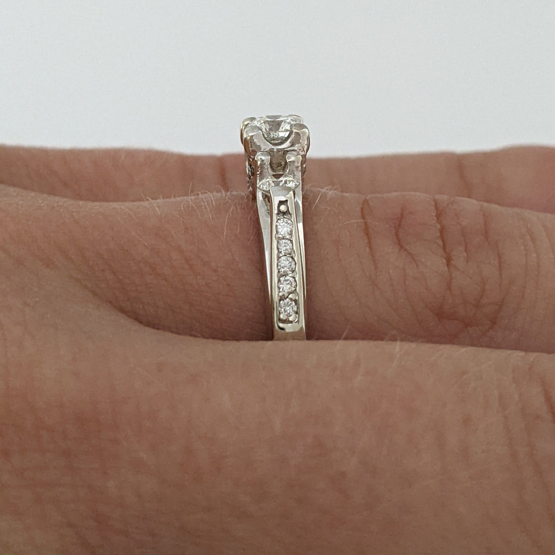14K WHITE .46 CARAT TOTAL WEIGHT SI2 H DIAMOND ROUND (13) TRINITY ESTATE RING 3.2G