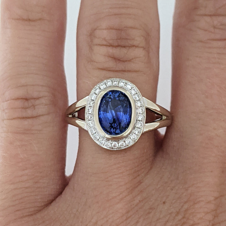 14K CEYLON SAPPHIRE OVAL 1.40 CARAT TOTAL WITH .15 DIAMOND TOTAL WEIGHT BEZEL ESTATE RING 4.6 GRAMS