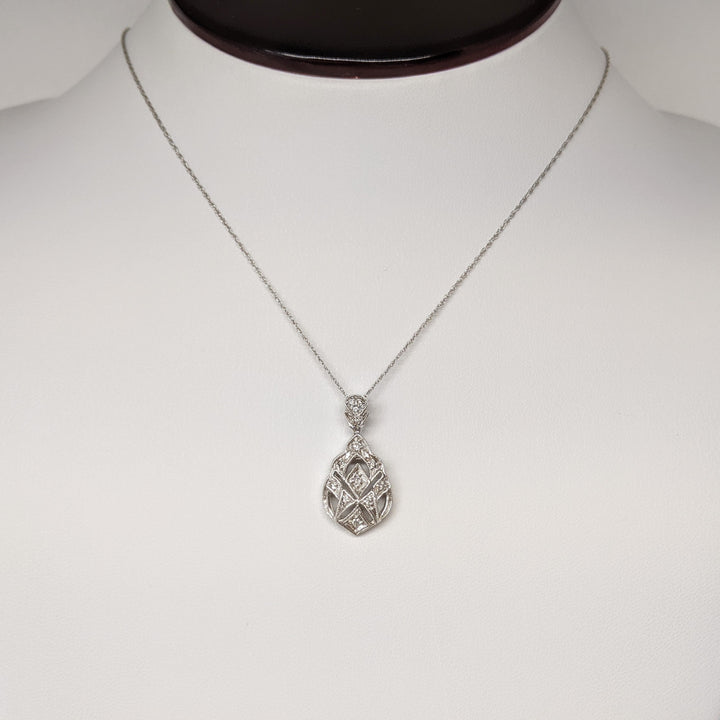 14K WHITE DIAMOND ROUND OPEN FANCY ESTATE PENDANT & CHAIN 2.4 GRAMS